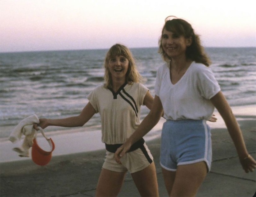 Young American women on the beaches of Texas in the 80s