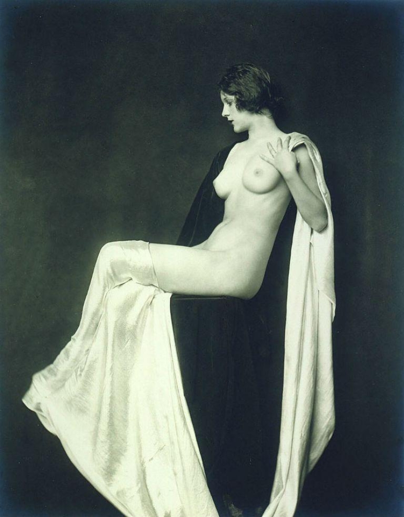 "Ziegfeld Girls": the sexiest Broadway actresses of the 1920s