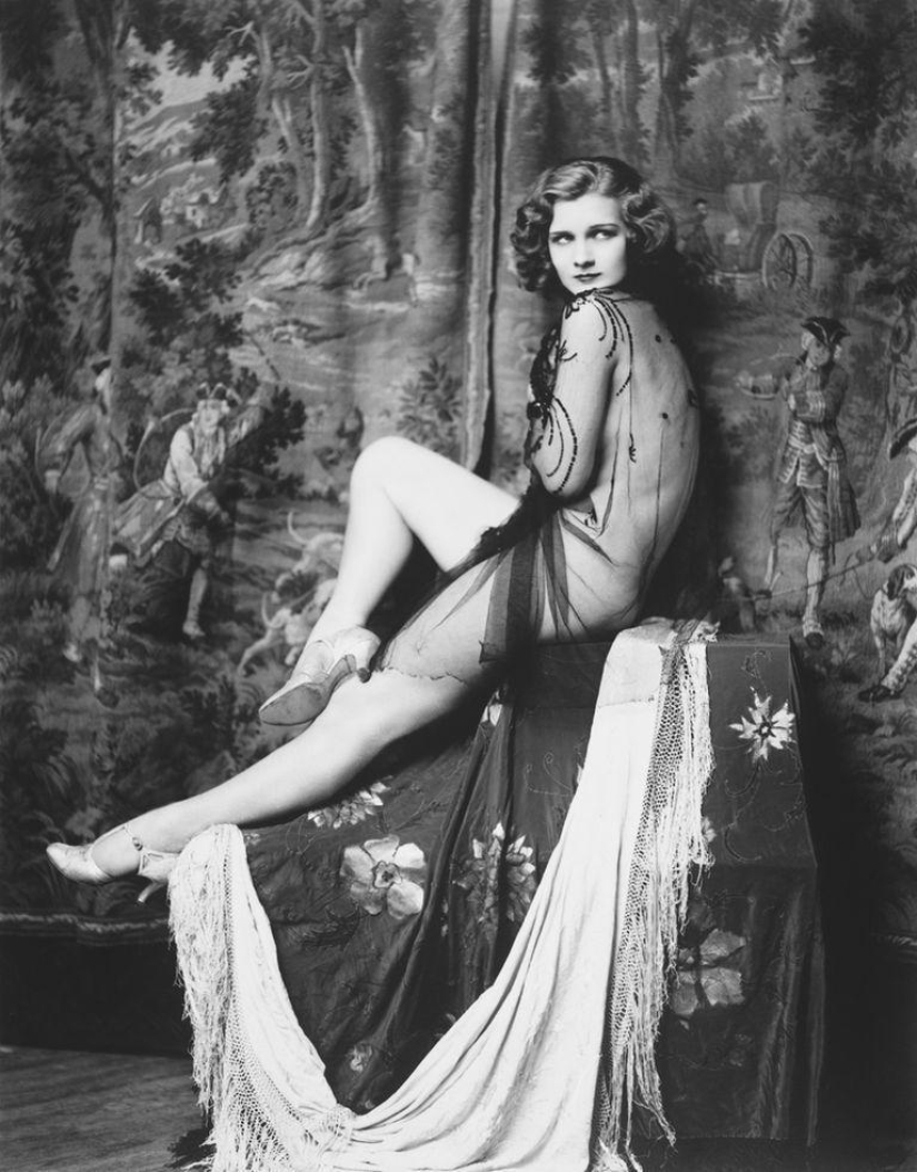 "Ziegfeld Girls": the sexiest Broadway actresses of the 1920s