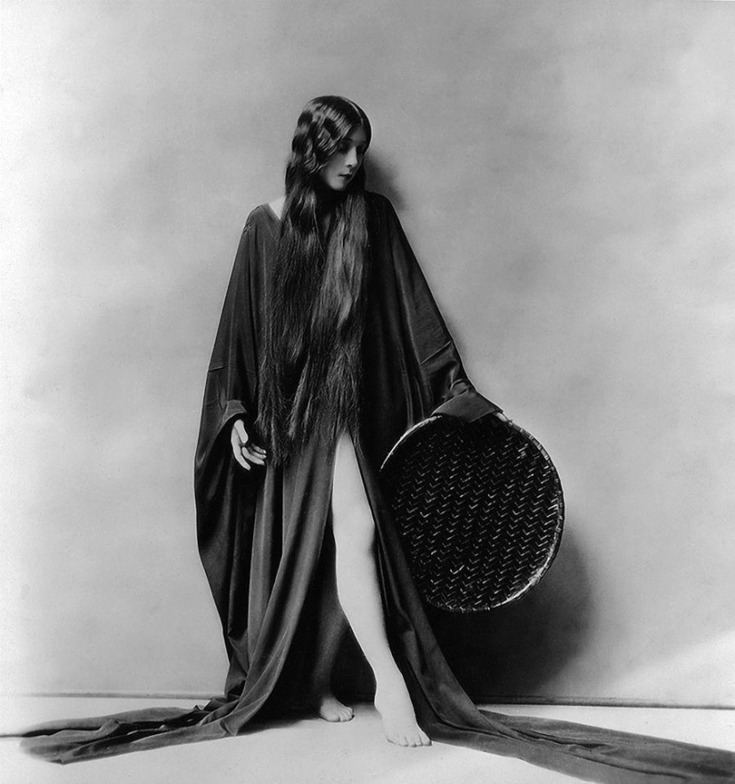 "Ziegfeld Girls": the sexiest Broadway actresses of the 1920s