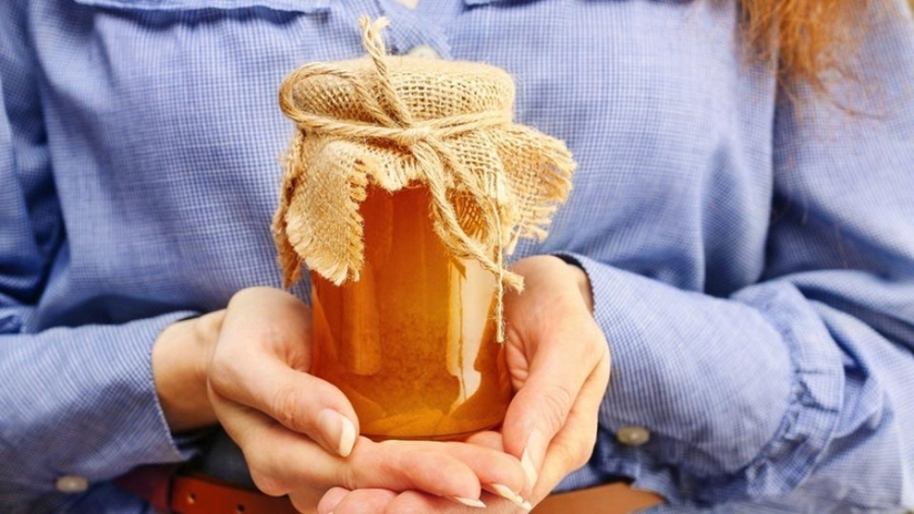 10 brilliant tips for using honey for other than its intended purpose