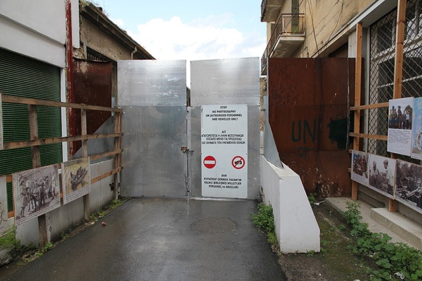 10 grim border walls dividing the world 10 grim border walls dividing the world