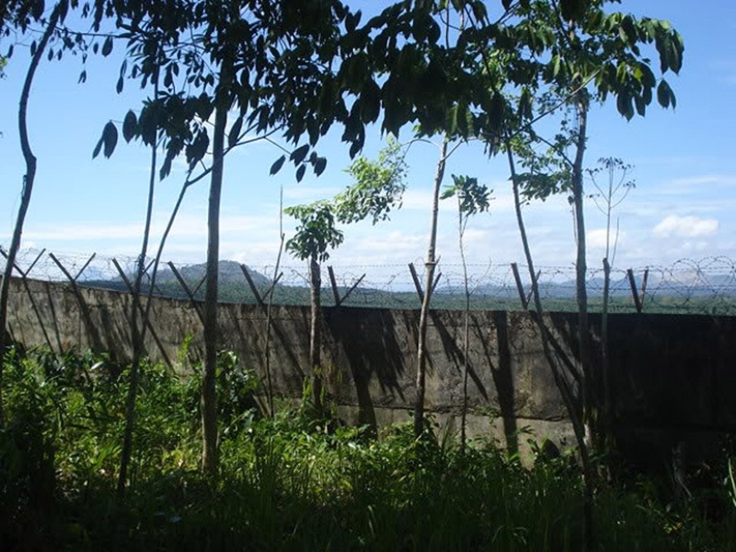 10 grim border walls dividing the world 10 grim border walls dividing the world