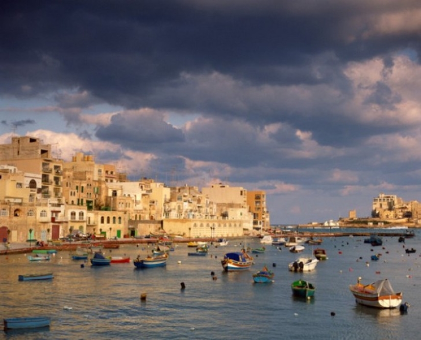 10 islands where there are completely unique languages 10 islands where there are completely unique languages