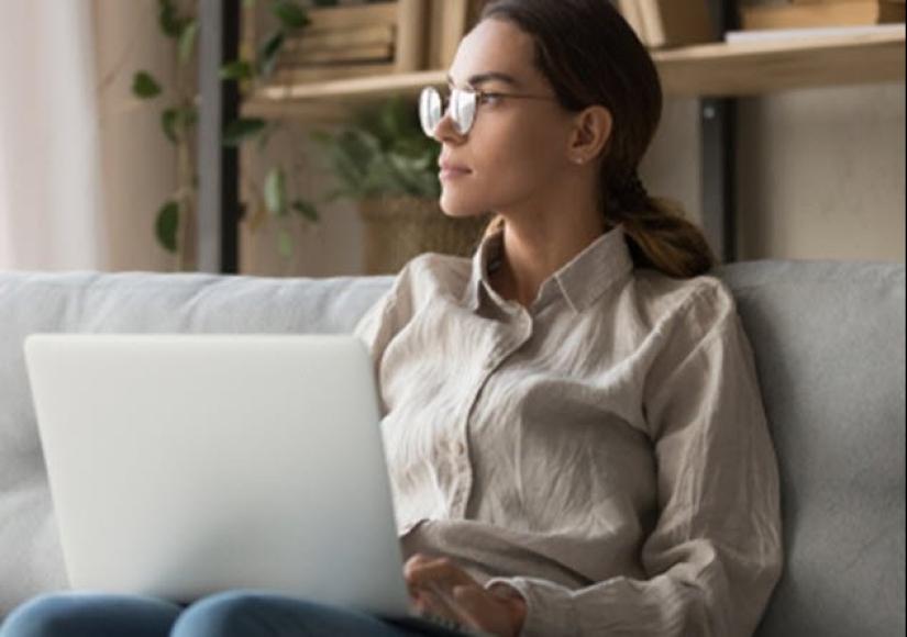 10 reasons why "binge" viewing of TV shows is slowly killing us