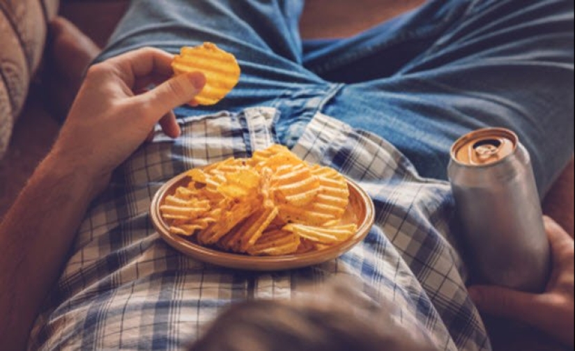 10 reasons why "binge" viewing of TV shows is slowly killing us