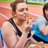 10 reasons why you want to eat all the time, and how to deal with it