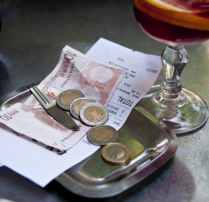 10 rules of etiquette that can confuse us in other countries