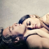 11 reasons to sleep naked