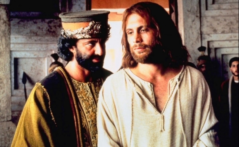 12 Powerful Films About the Life of Jesus Christ: From Classics to Arthouse 12 Powerful Films About the Life of Jesus Christ: From Classics to Arthouse