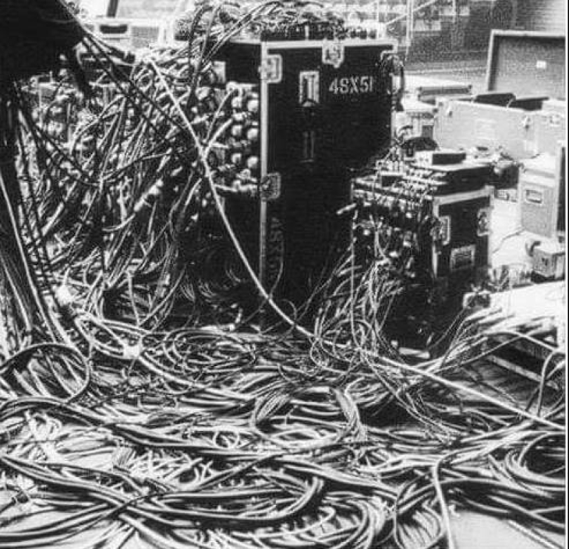 12 things you should look under "another angle"