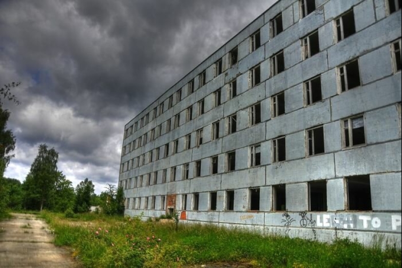15 mysterious ghost towns scattered around the world