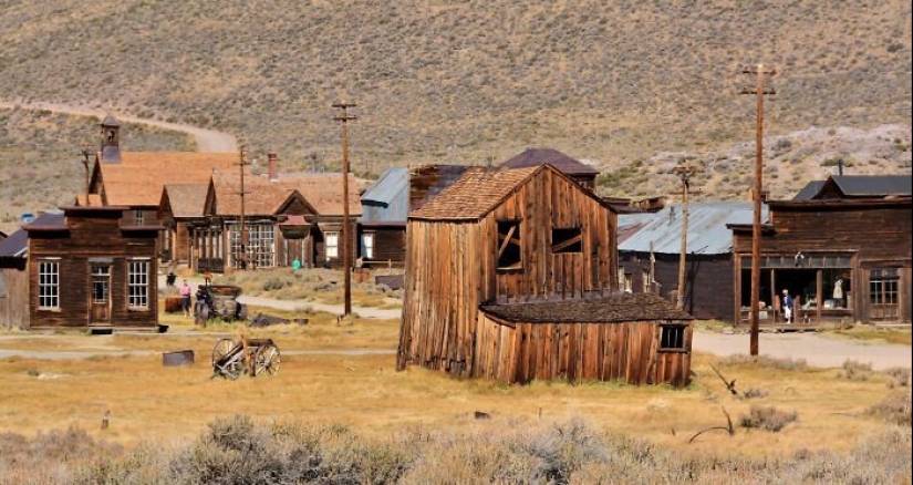15 mysterious ghost towns scattered around the world