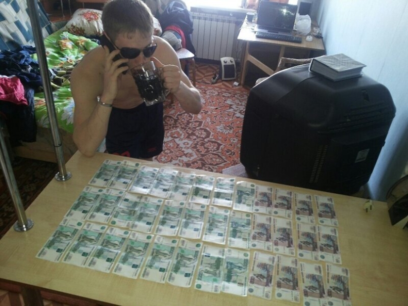 15 photos in the style of "expensive-rich", or What is meant by "cheap Ponty" 15 photos in the style of "expensive-rich", or What is meant by "cheap Ponty"