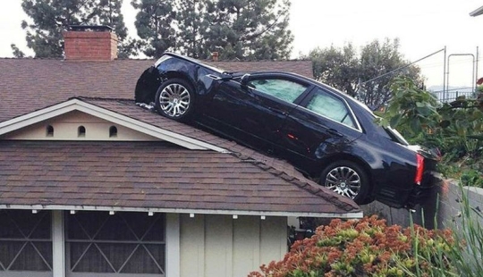 15 real road accidents that look like the frames of action-packed films