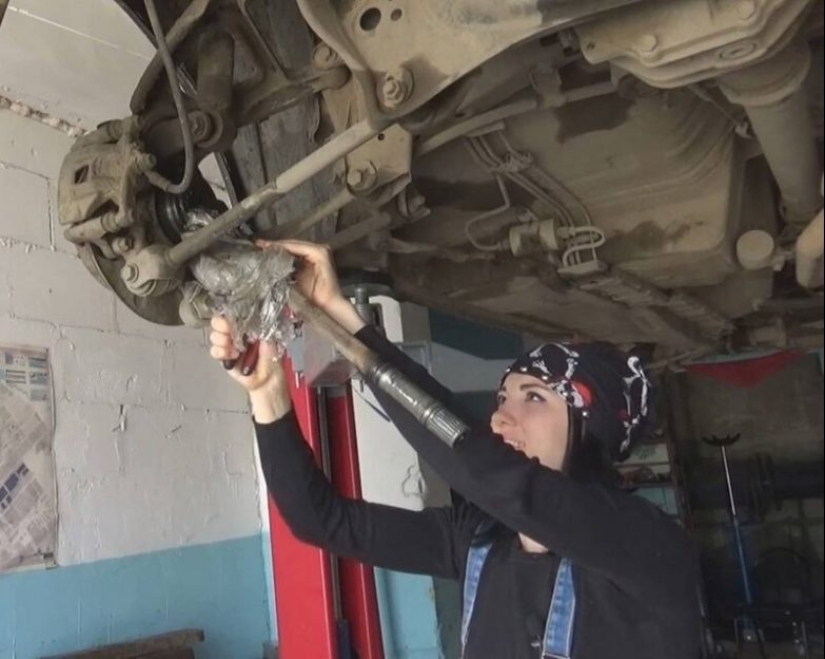 18 beauties who know how to make hands incredible things