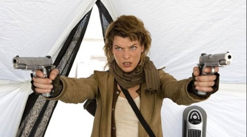 20 chicas famosas con armas en sus manos 20 chicas famosas con armas en sus manos