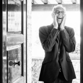 20 emocional fotos, de los padres por primera vez vio a sus hijas en los vestidos de novia