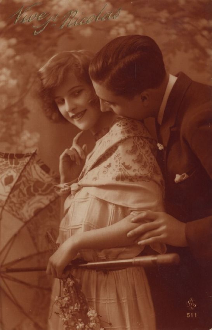 20 German erotic postcards from the early 20th century