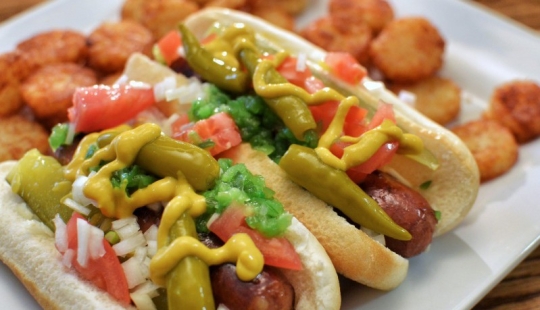 20 original hot dogs from all over the world