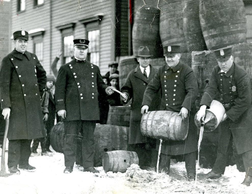 20 photos from the days of prohibition