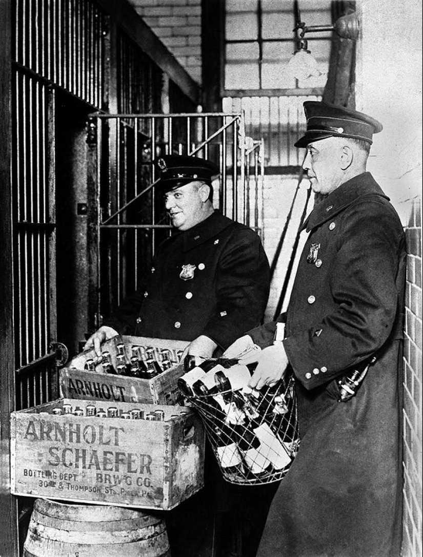 20 photos from the days of prohibition