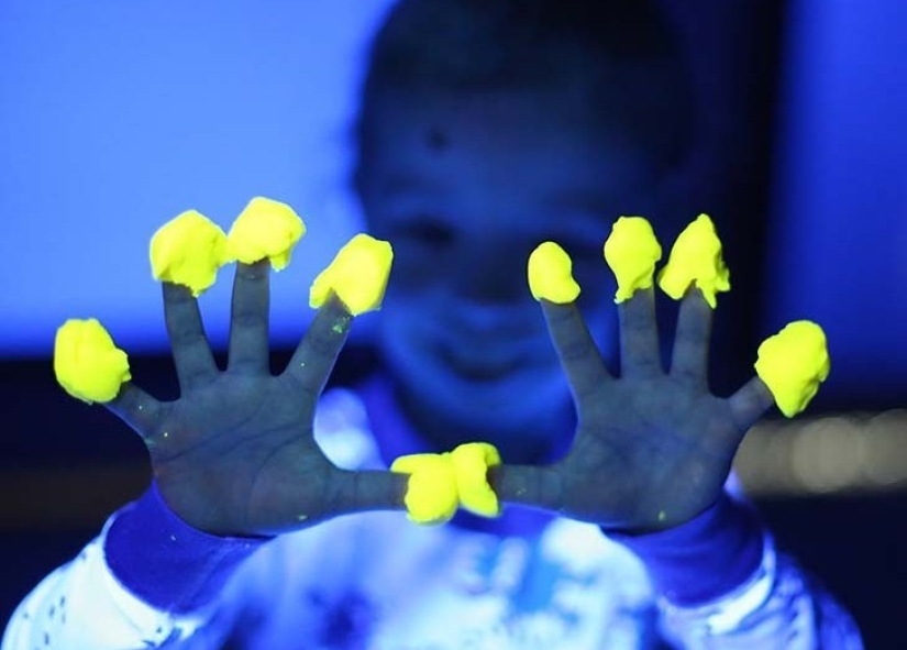 20 ways to keep your child busy 20 ways to keep your child busy