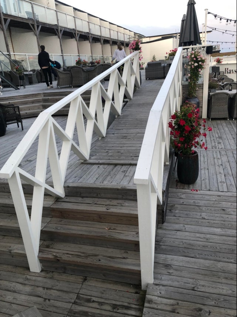 22 aspirantes a diseñadores y sus "obras" 22 aspirantes a diseñadores y sus "obras"