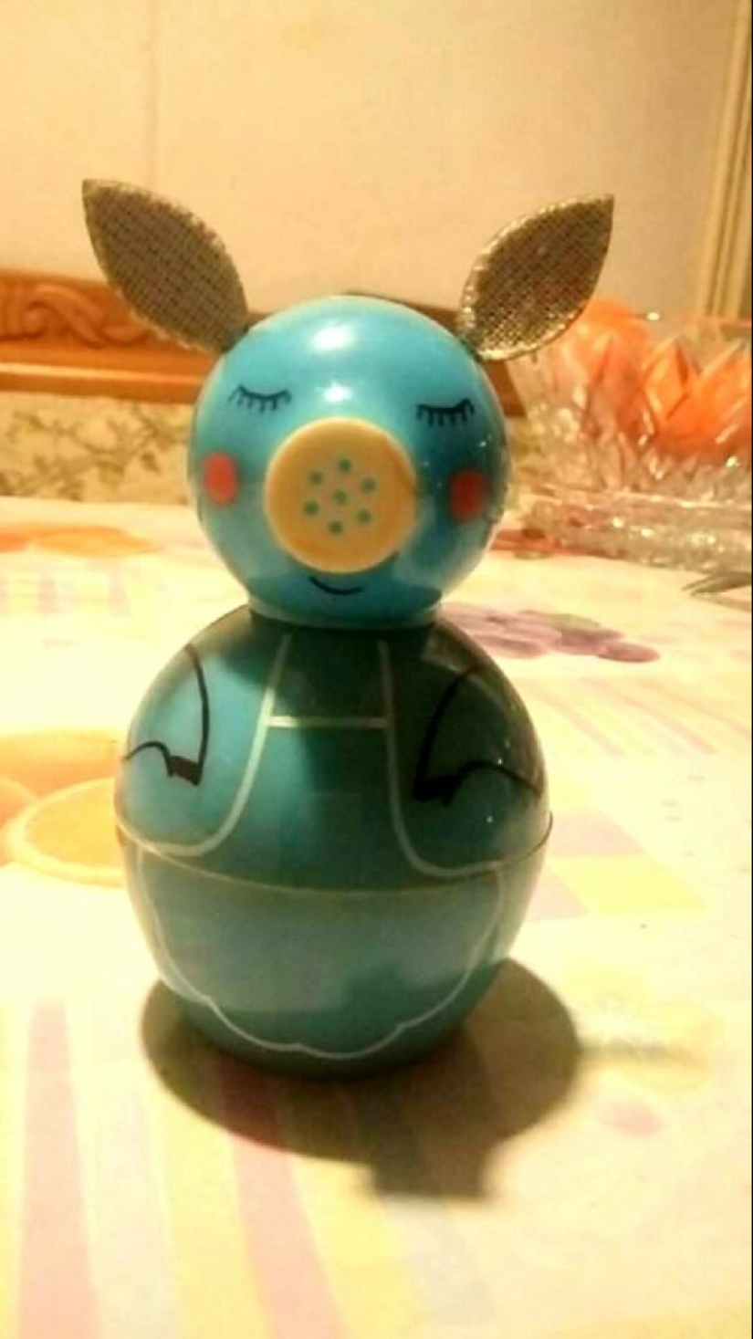 22 Crazy Antiques That Collectors Pay Big Money For