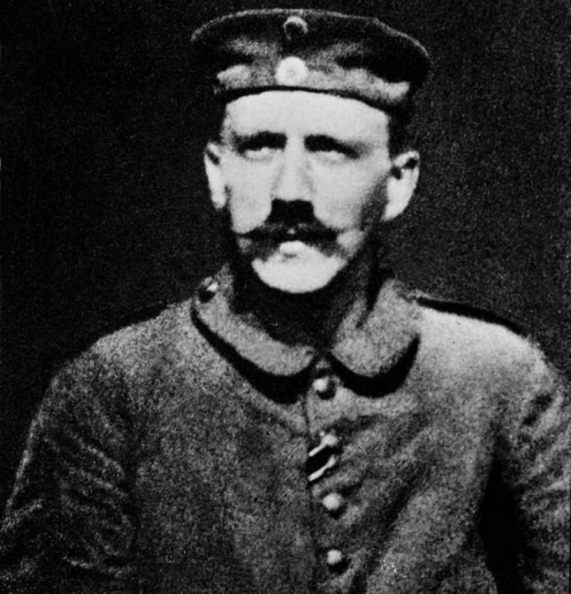 22 famous men we've never seen without a mustache 22 famous men we've never seen without a mustache