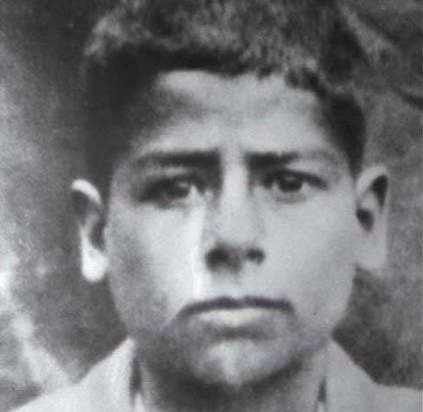 22 famous men we've never seen without a mustache 22 famous men we've never seen without a mustache