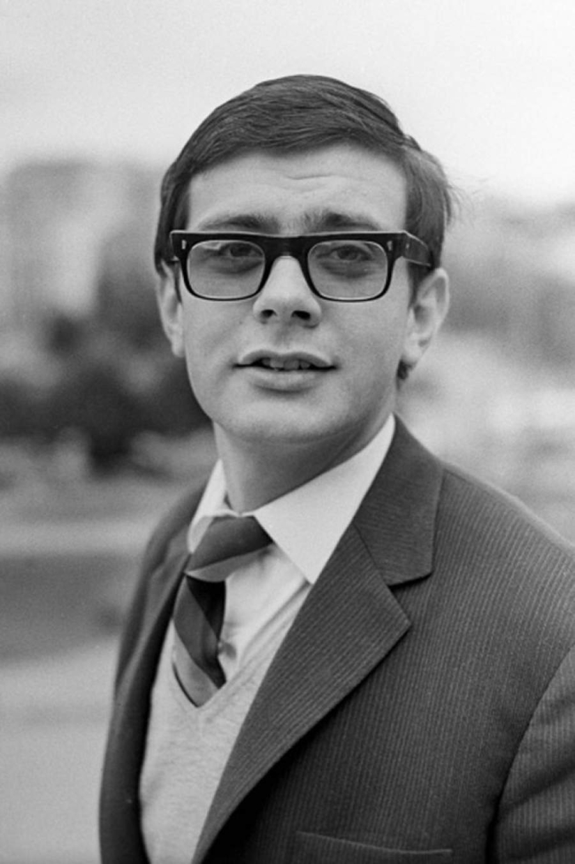 22 famous men we've never seen without a mustache 22 famous men we've never seen without a mustache