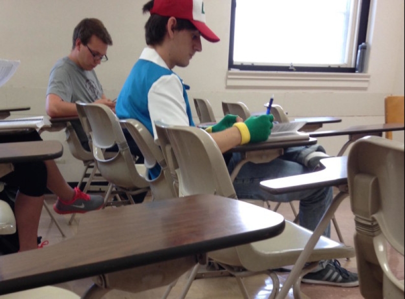 22 fanáticos desesperados de los videojuegos los traen a la vida real