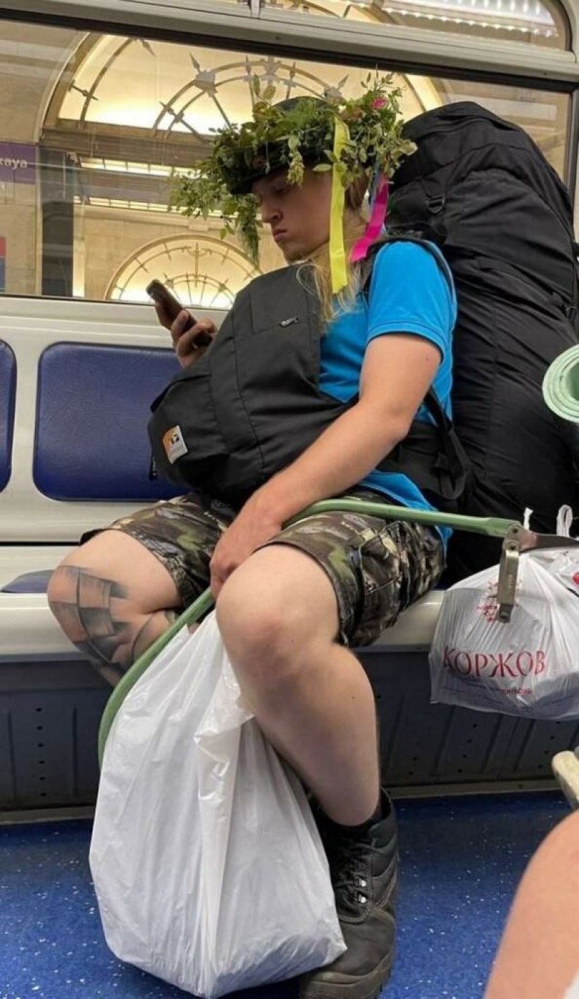 22 fashionistas y solo una excéntrica que solo se encuentran en el metro