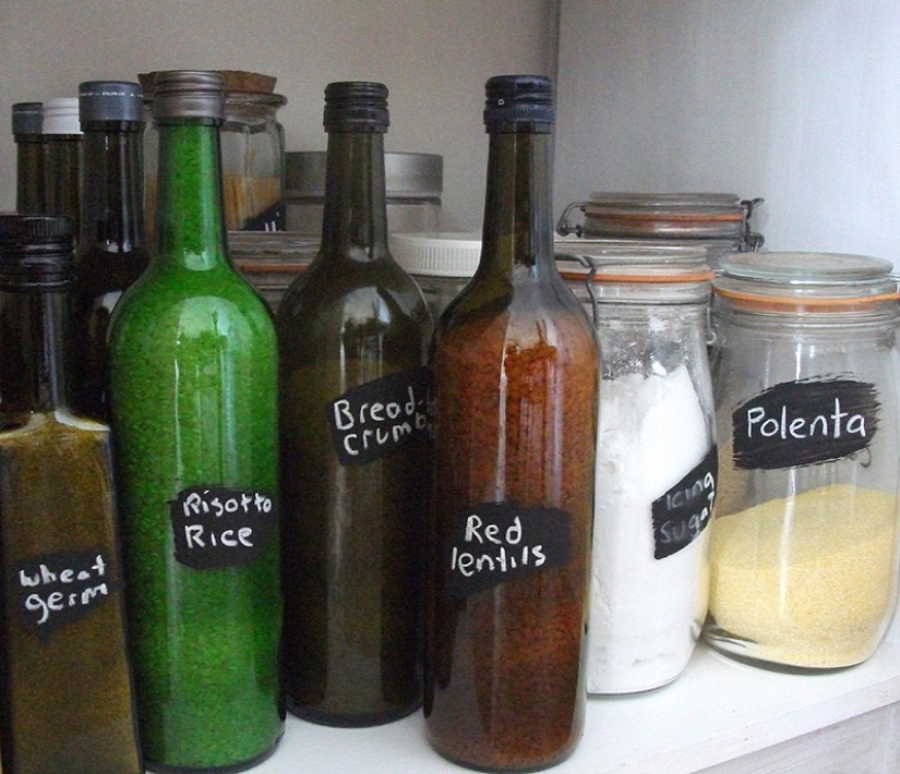 22 formas de convertir una botella vacía en una práctica obra de arte