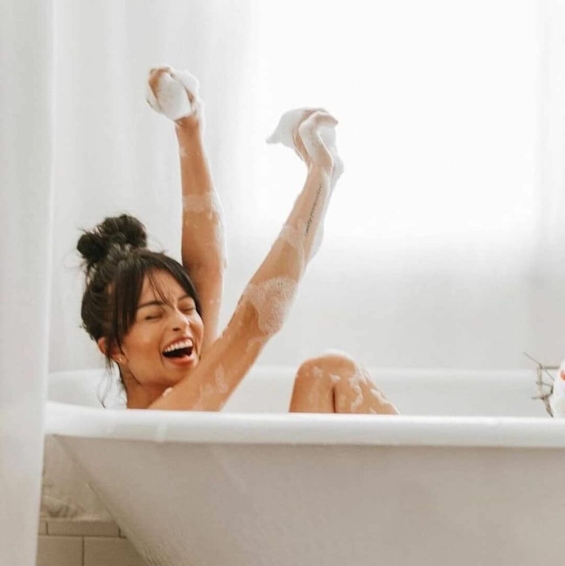 22 hermosas chicas en el baño 22 hermosas chicas en el baño