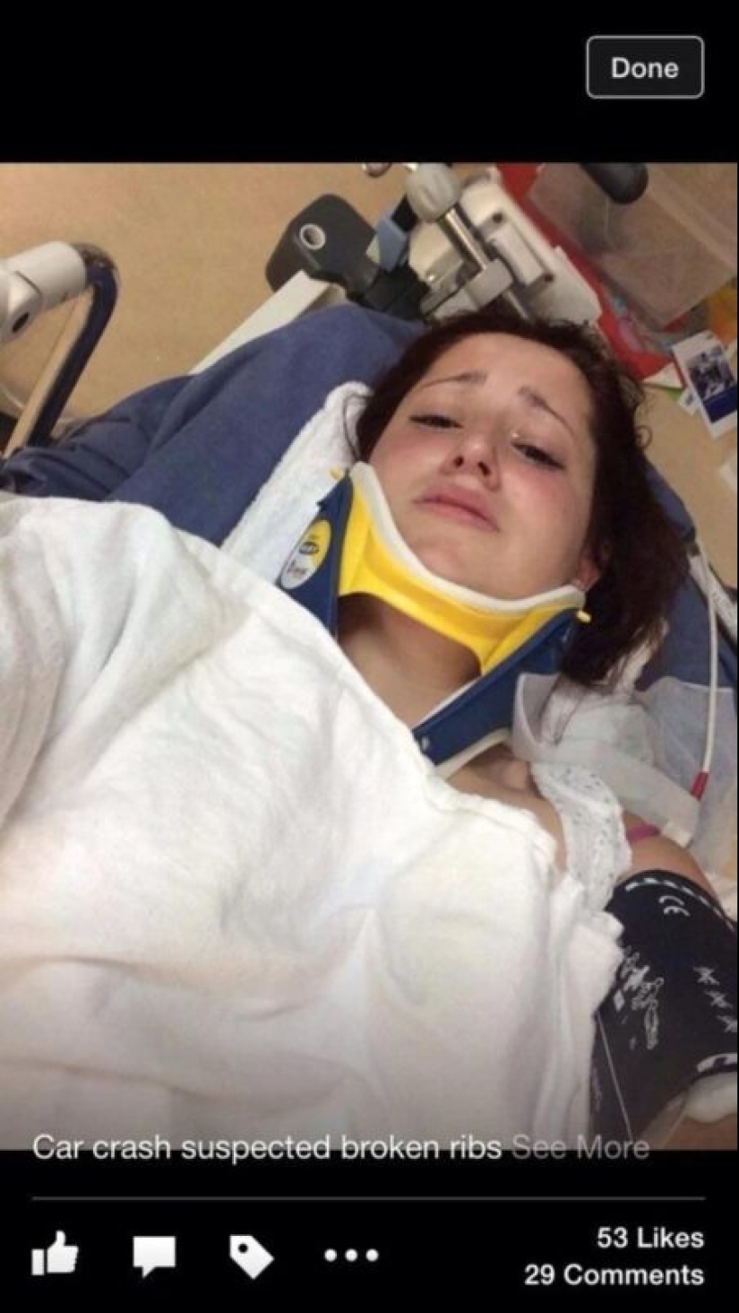 22 photos of people caught taking idiotic selfies 22 photos of people caught taking idiotic selfies