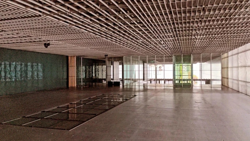 22 photos that you will have to look at from different angles