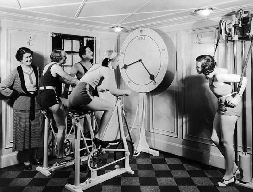22 retro photos - what the fitness of the early 20th century looked like