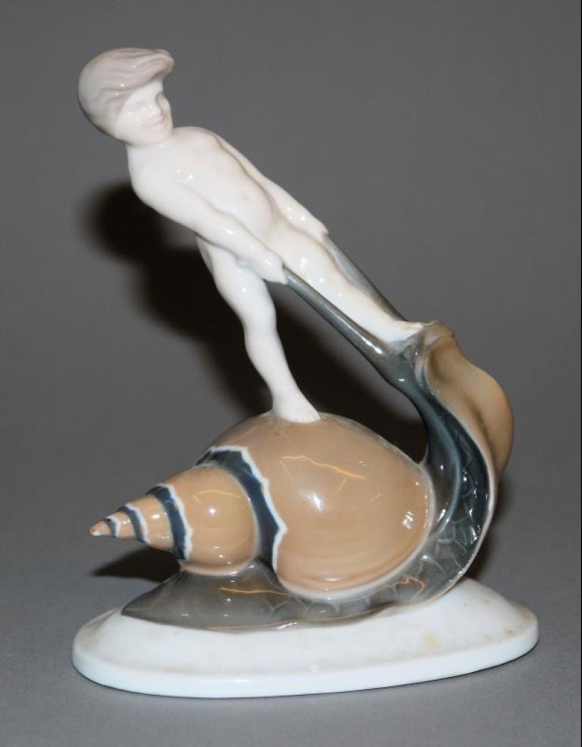 22 strange antiques that raise a lot of questions