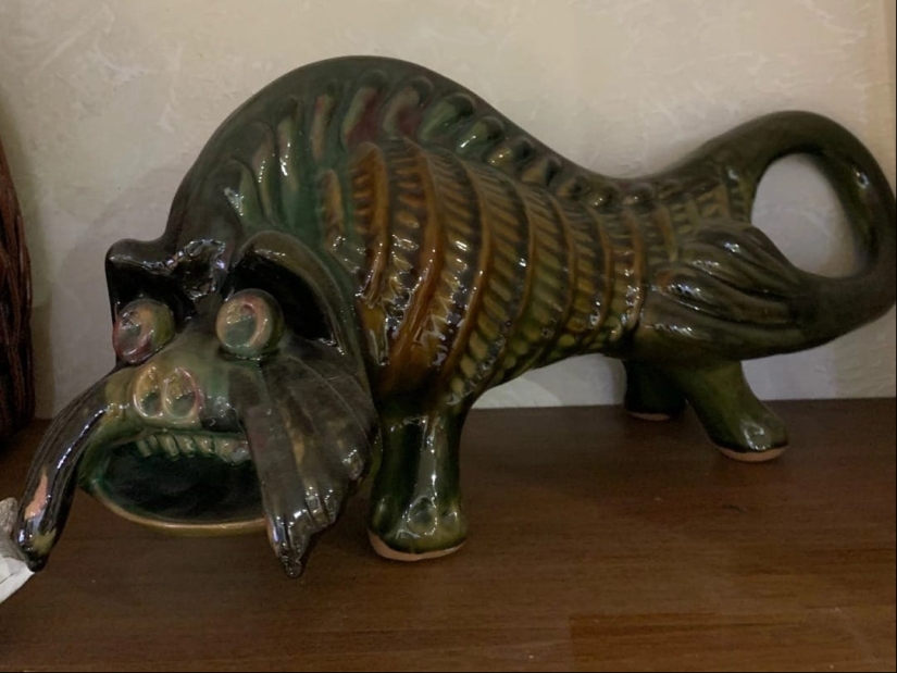 22 strange antiques that raise a lot of questions