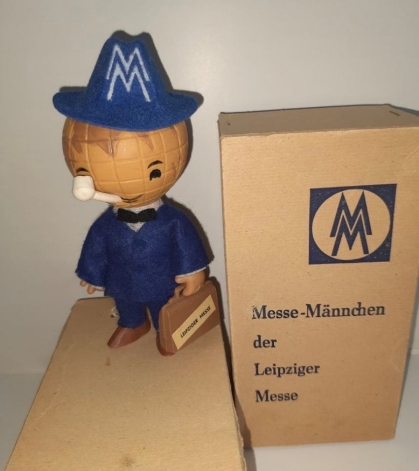 22 strange antiques that raise a lot of questions