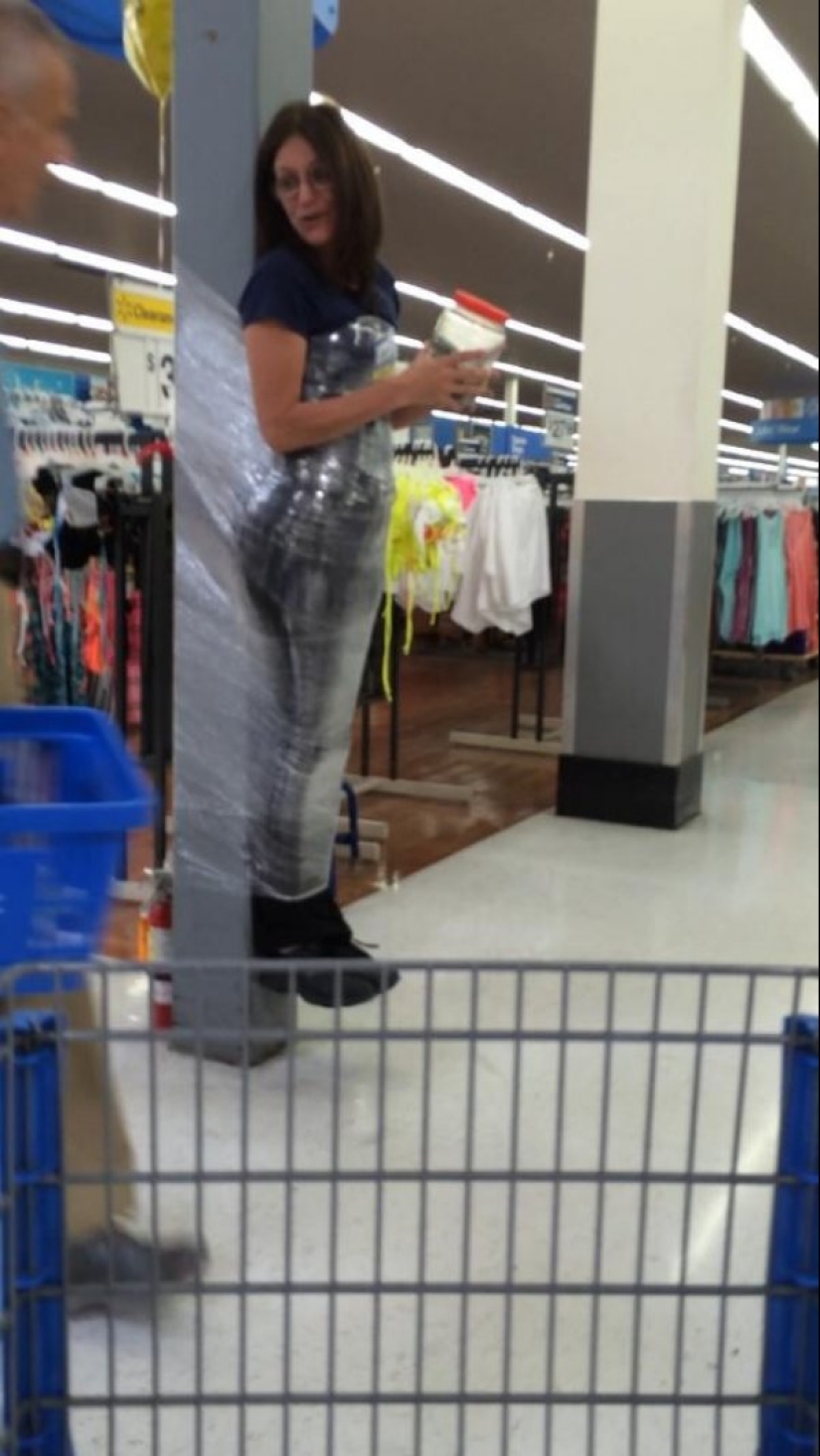 22 weirdos from Walmart in their Natural Habitat 22 weirdos from Walmart in their Natural Habitat