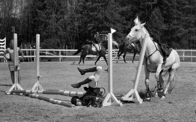 23 pictures taken a second before the inevitable