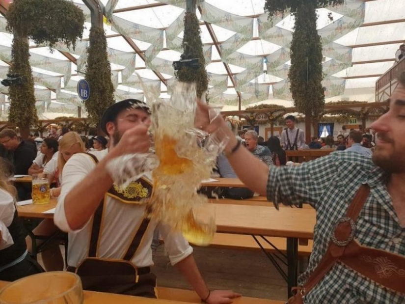 23 pictures taken a second before the inevitable