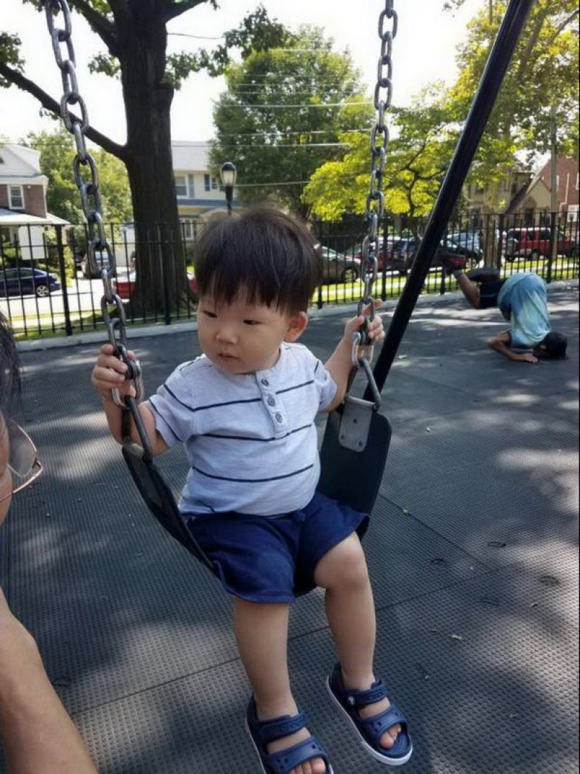 23 pictures taken a second before the inevitable