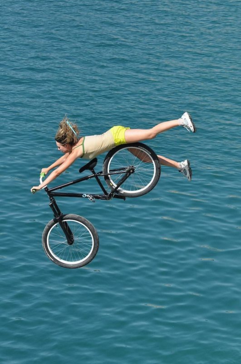 23 pictures taken a second before the inevitable