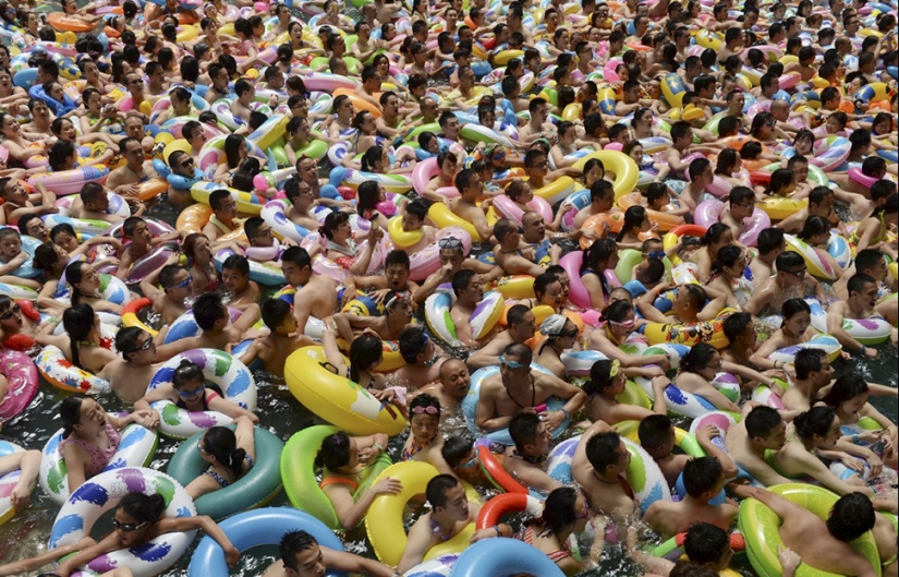 23 shocking photos about how many people there are in China