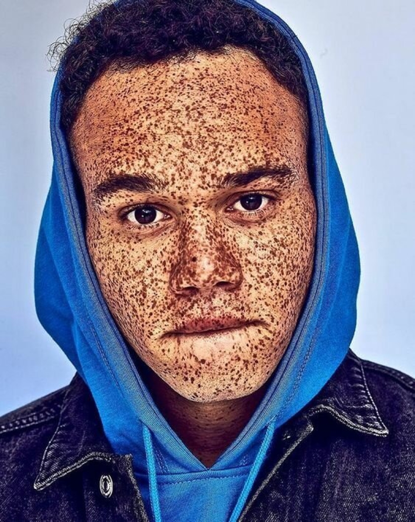 25 people with unique faces that attract and repel at the same time 25 people with unique faces that attract and repel at the same time