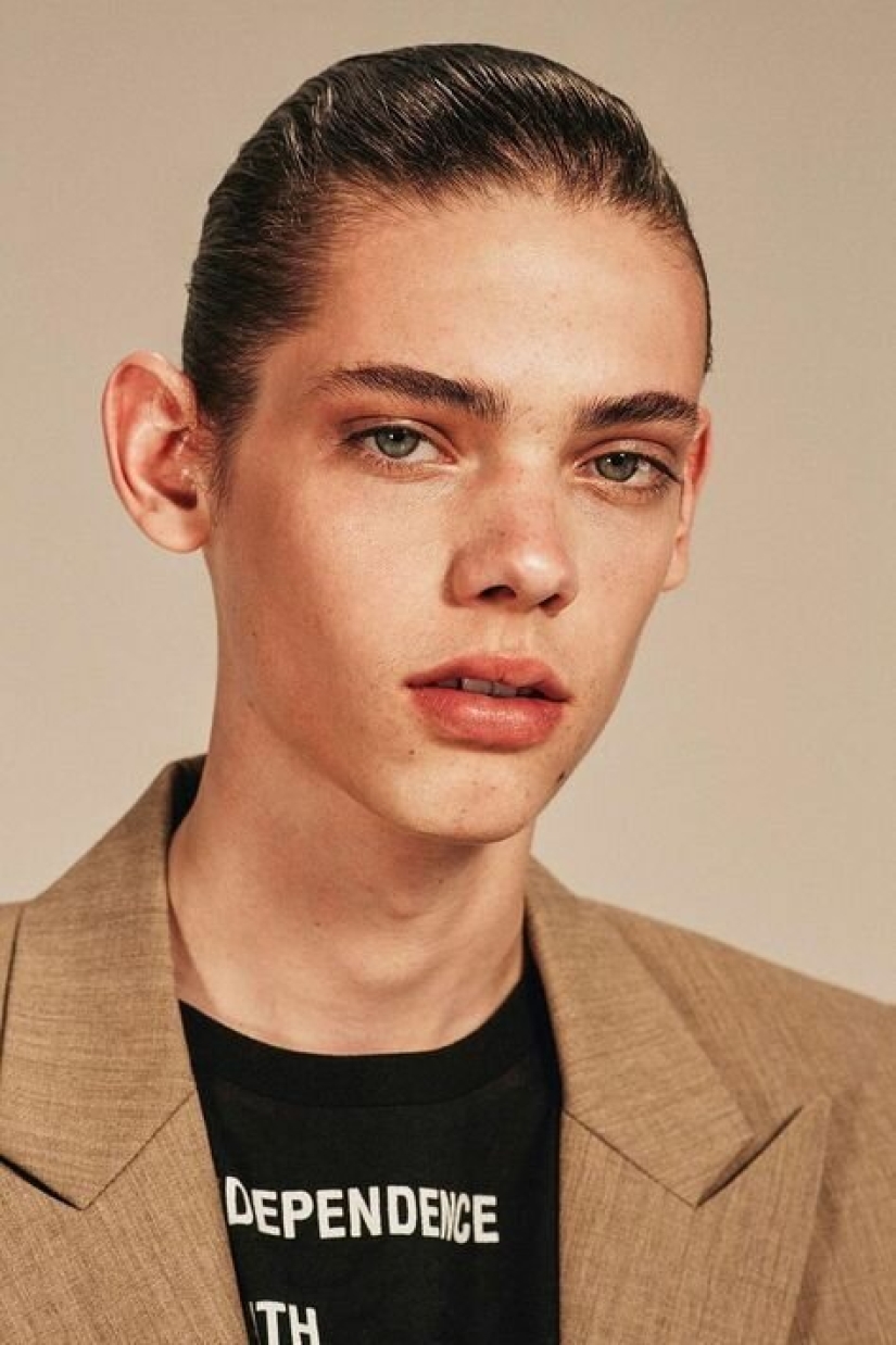 25 people with unique faces that attract and repel at the same time 25 people with unique faces that attract and repel at the same time